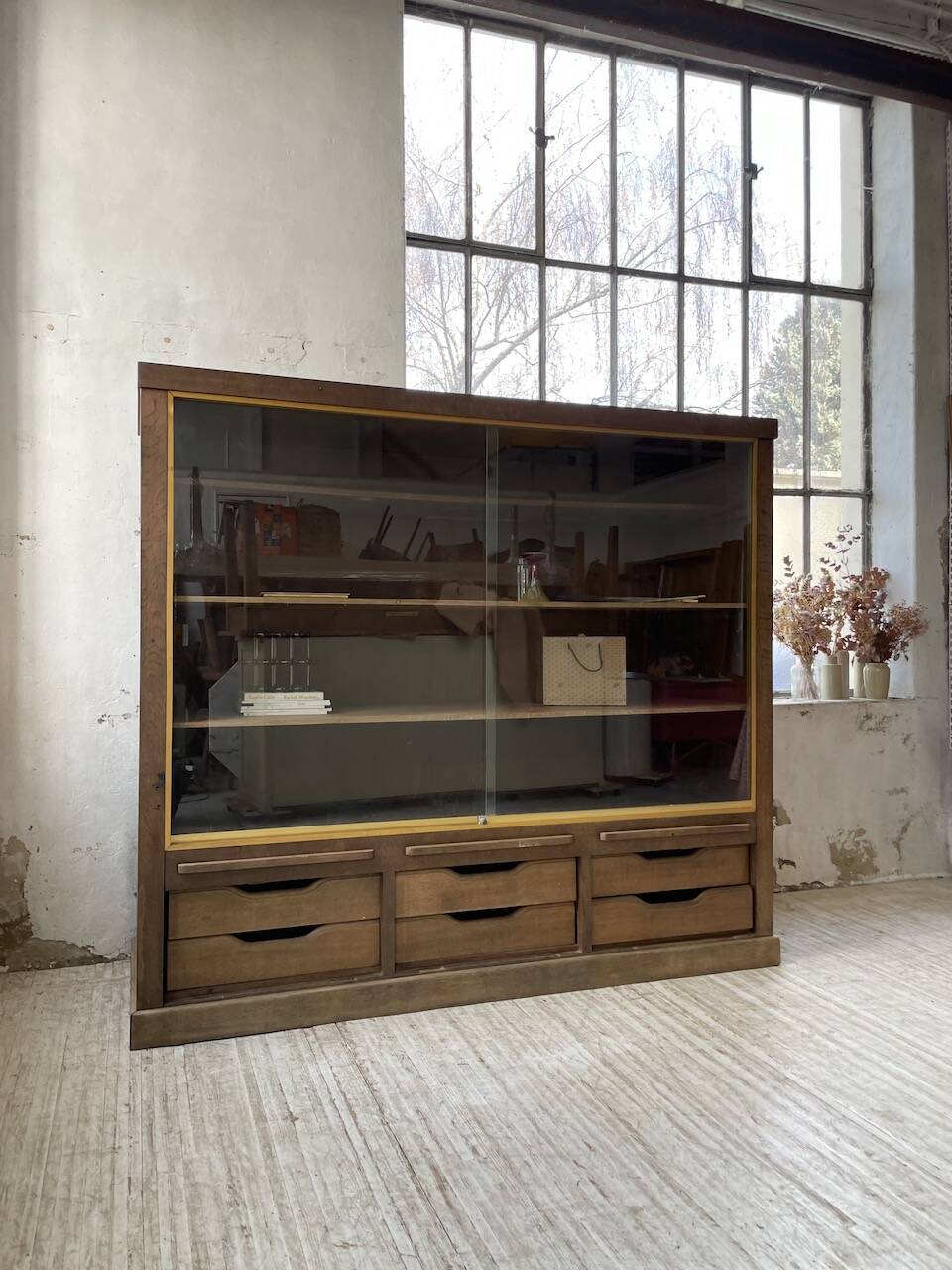 XXL oak display cabinet furniture