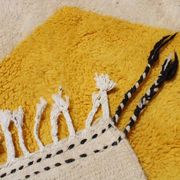 Handmade pure wool rug, size 150 x 250 cm.