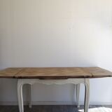 Shabby table with extension cords