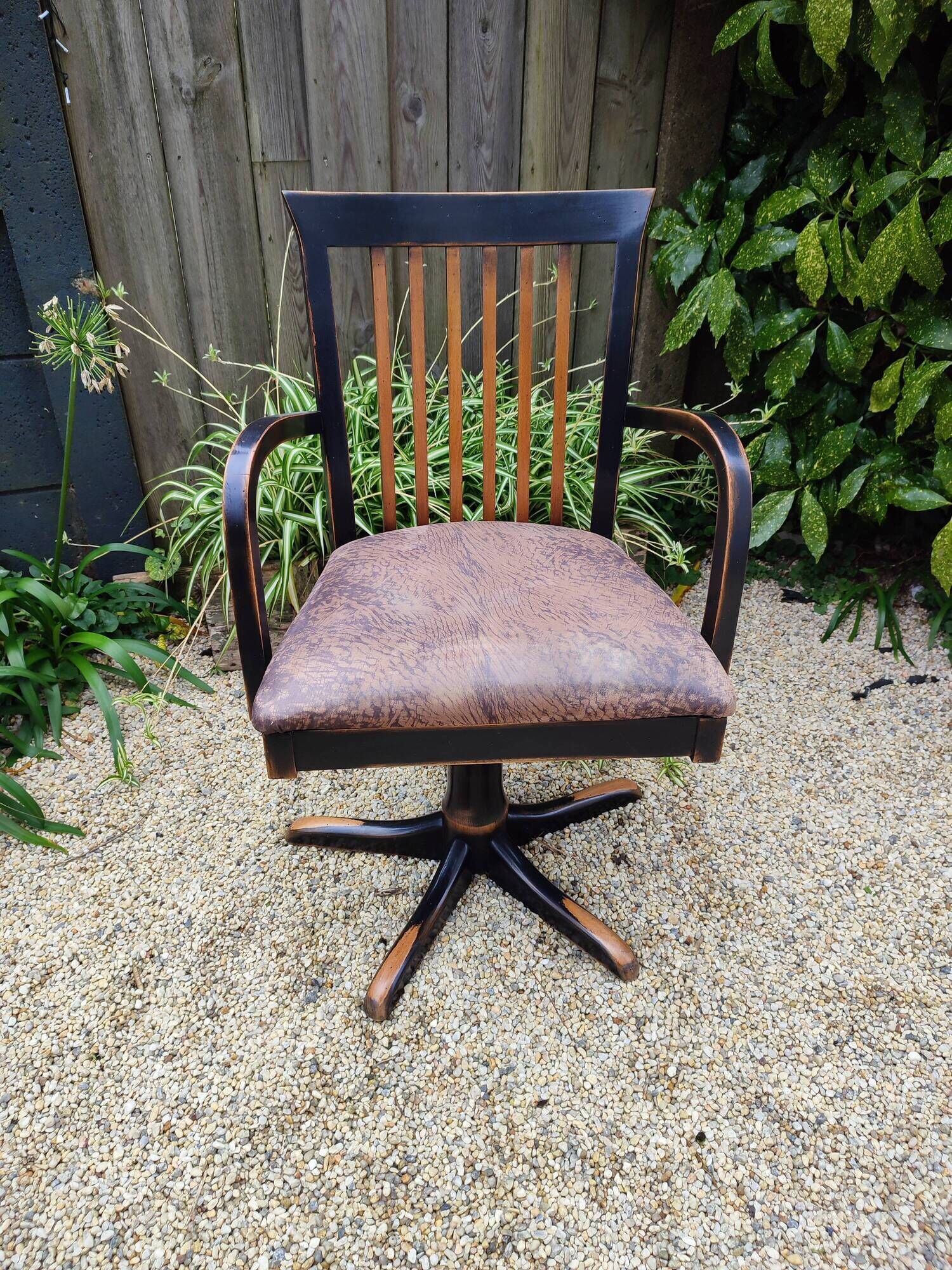 Swivel armchair in solid wood Retro style