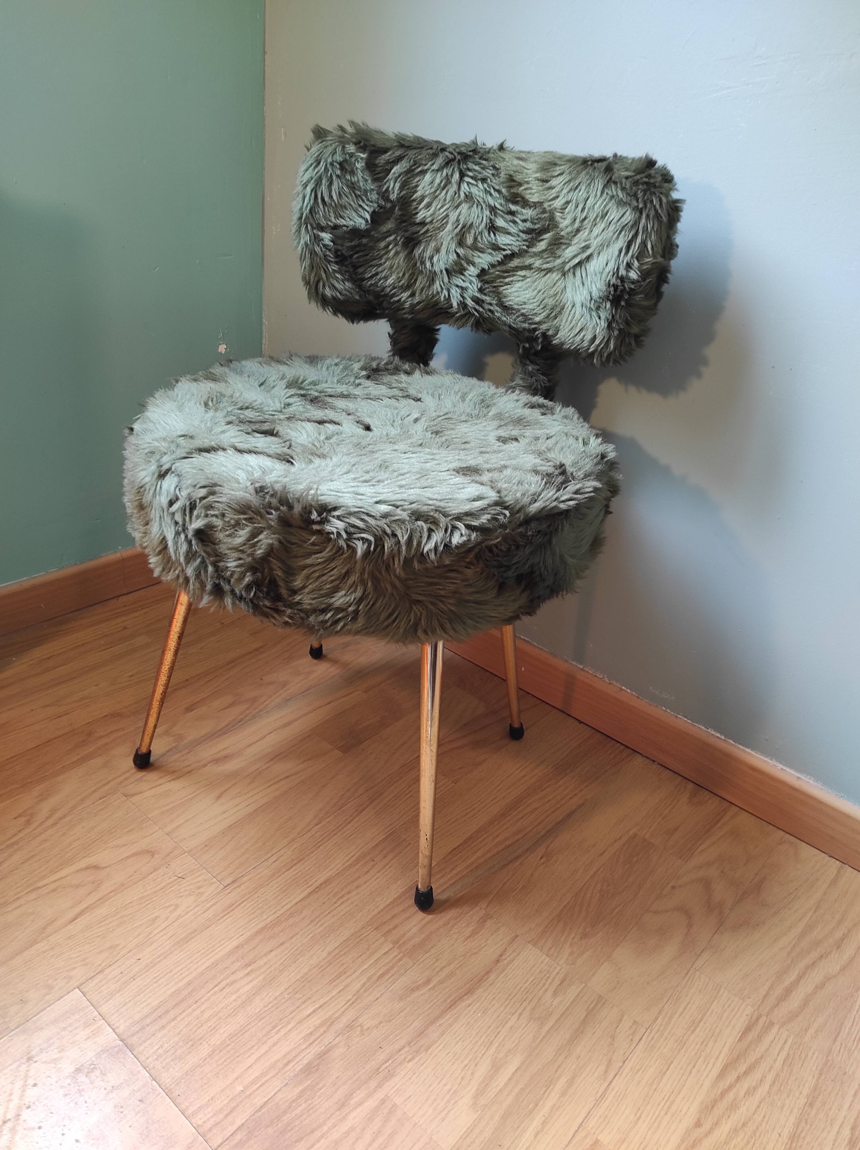 Green "moumoute" chair 1970 Pelfran