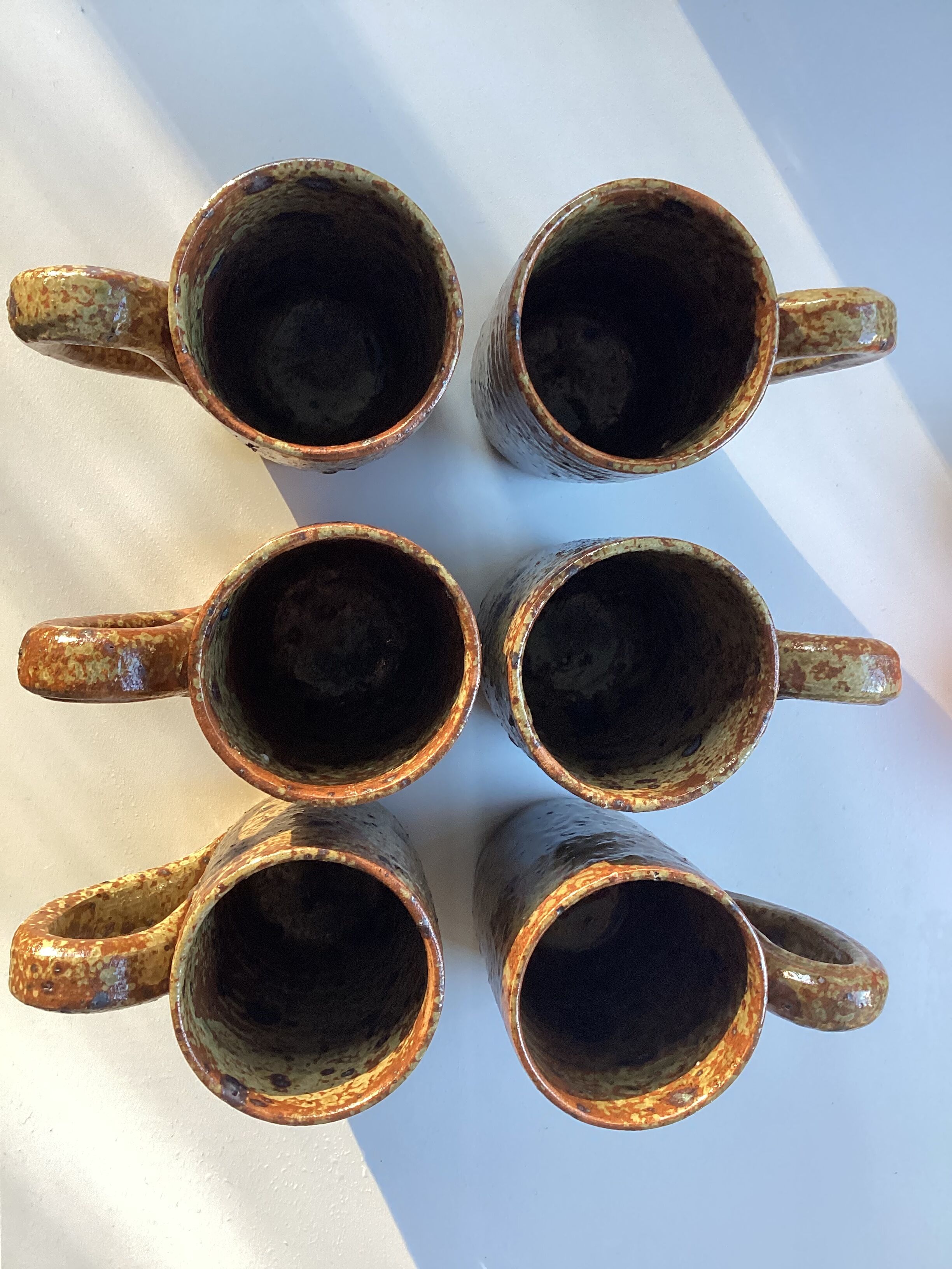 Set of 6 mugs in pyrite sandstone