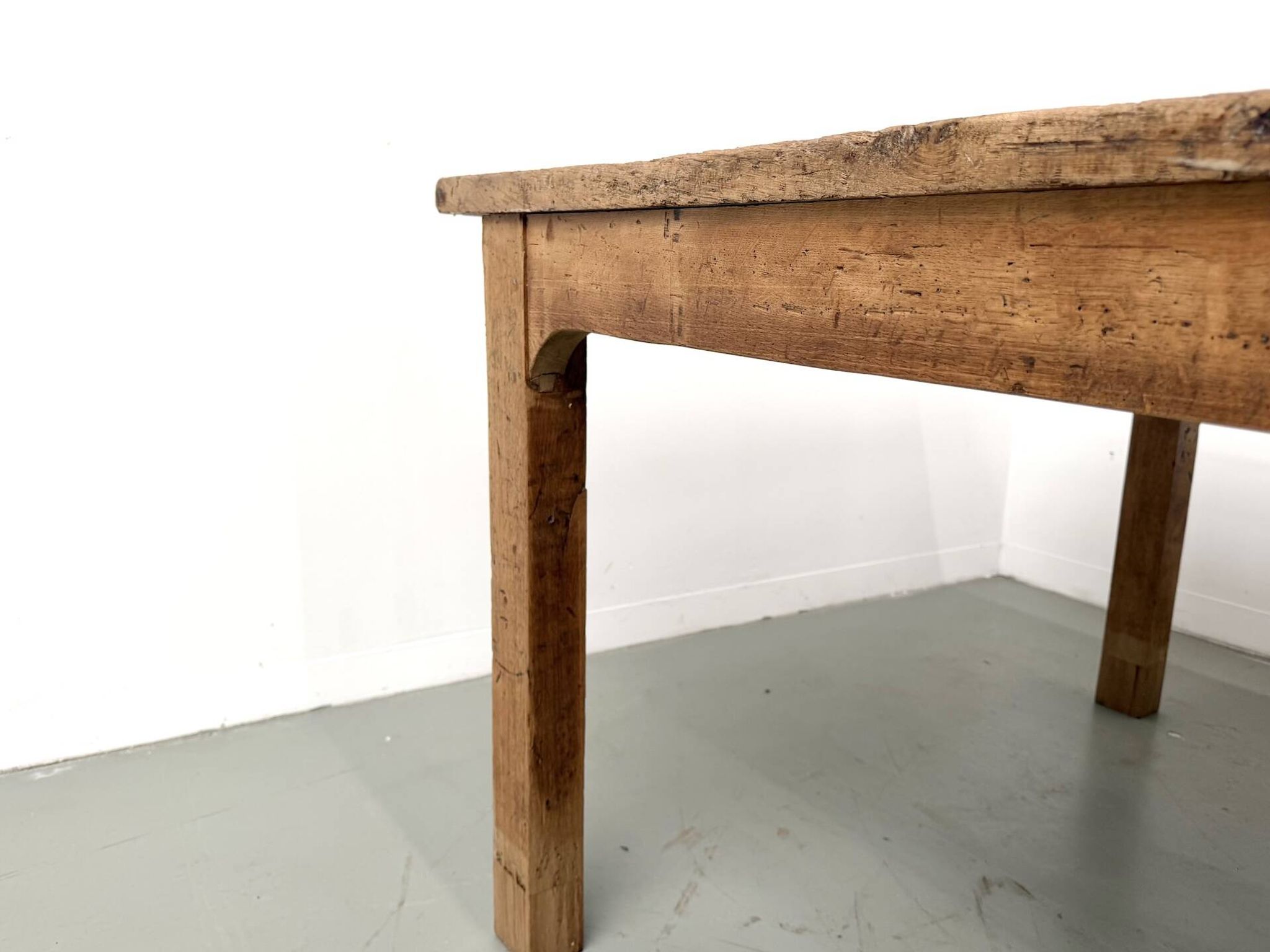 Brutalist farmhouse table in solid oak from the 1950s.