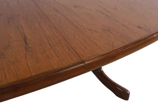 G-Plan oval adjustable table