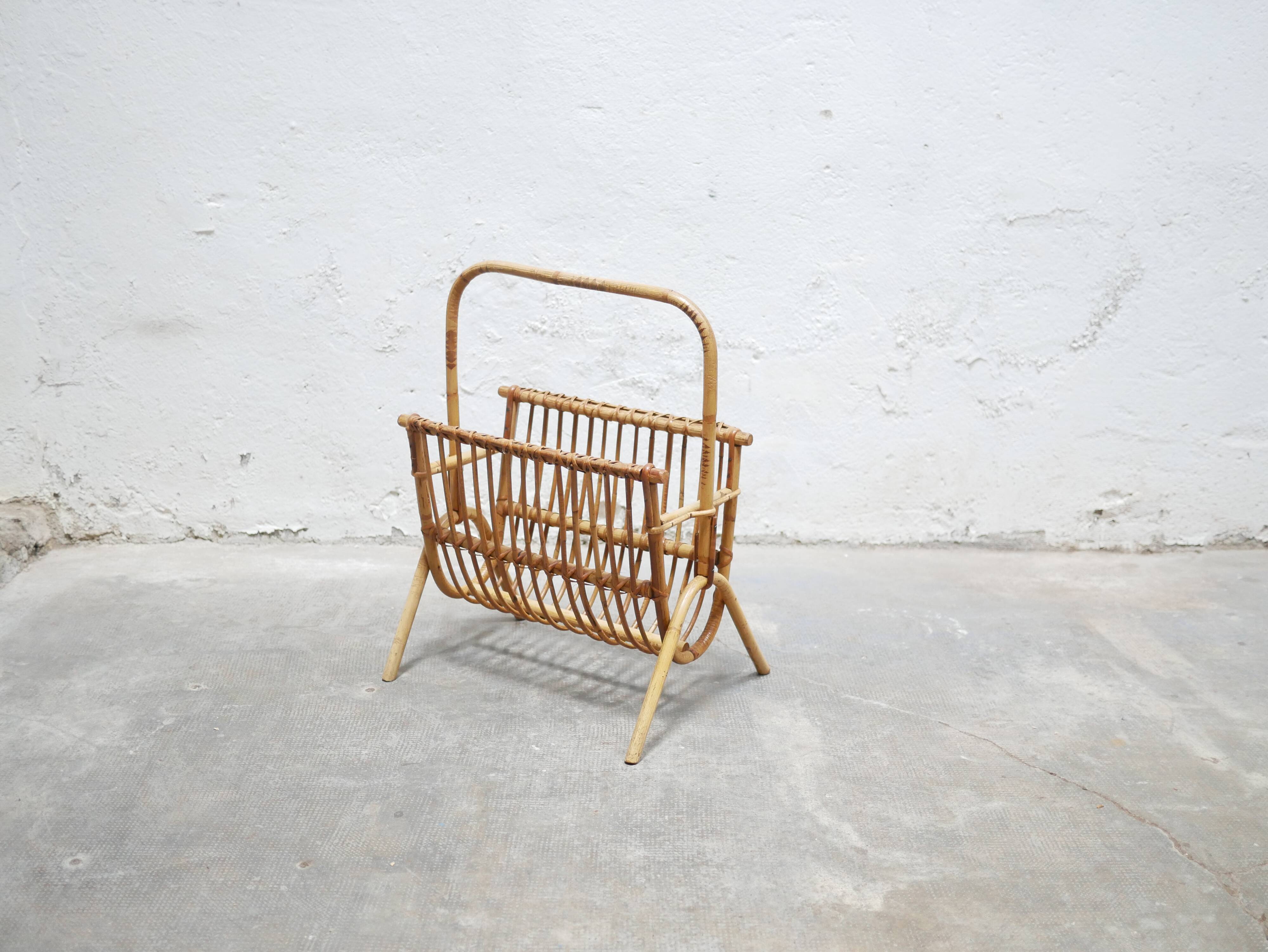 Porte-revues vintage en rotin