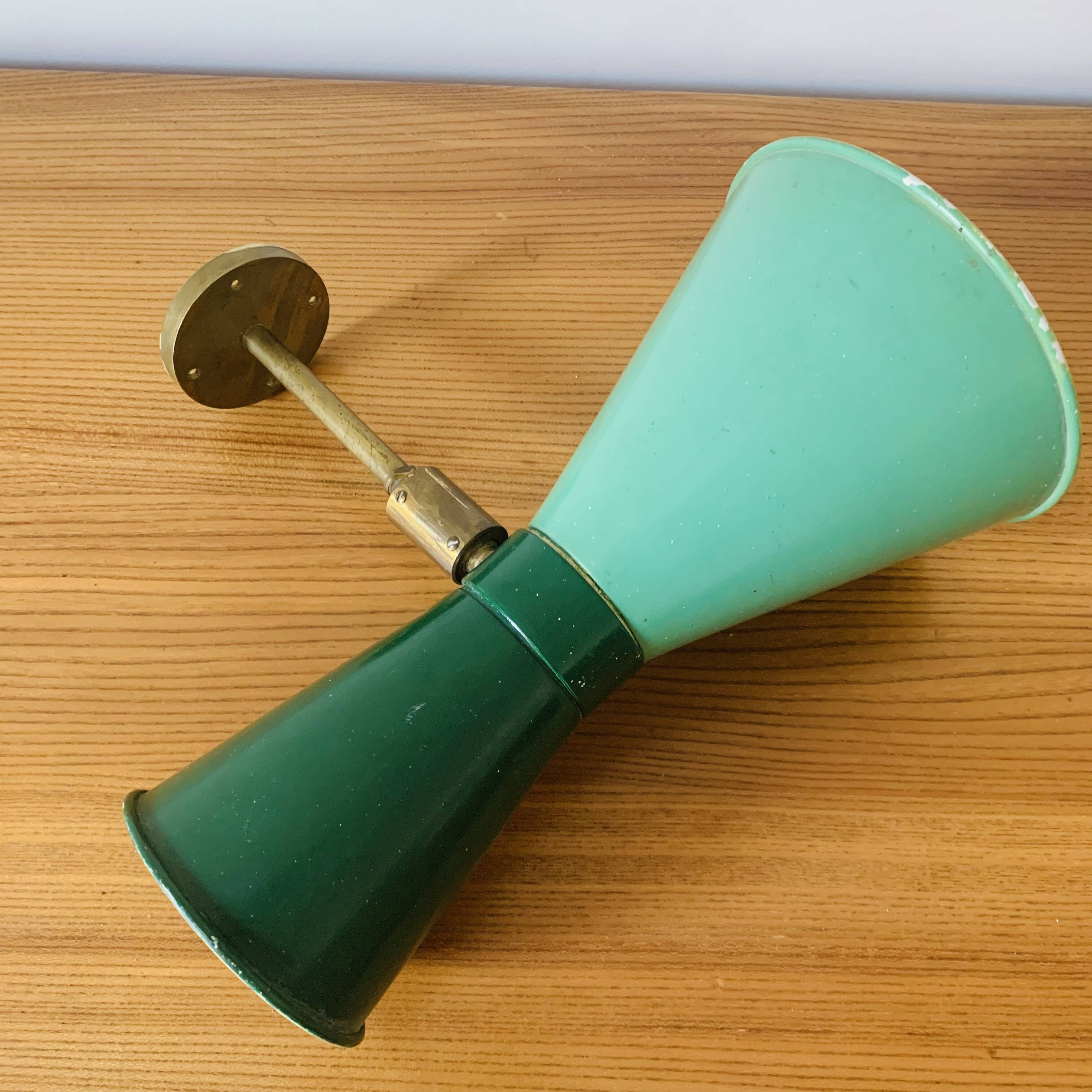 Diabolo wall light