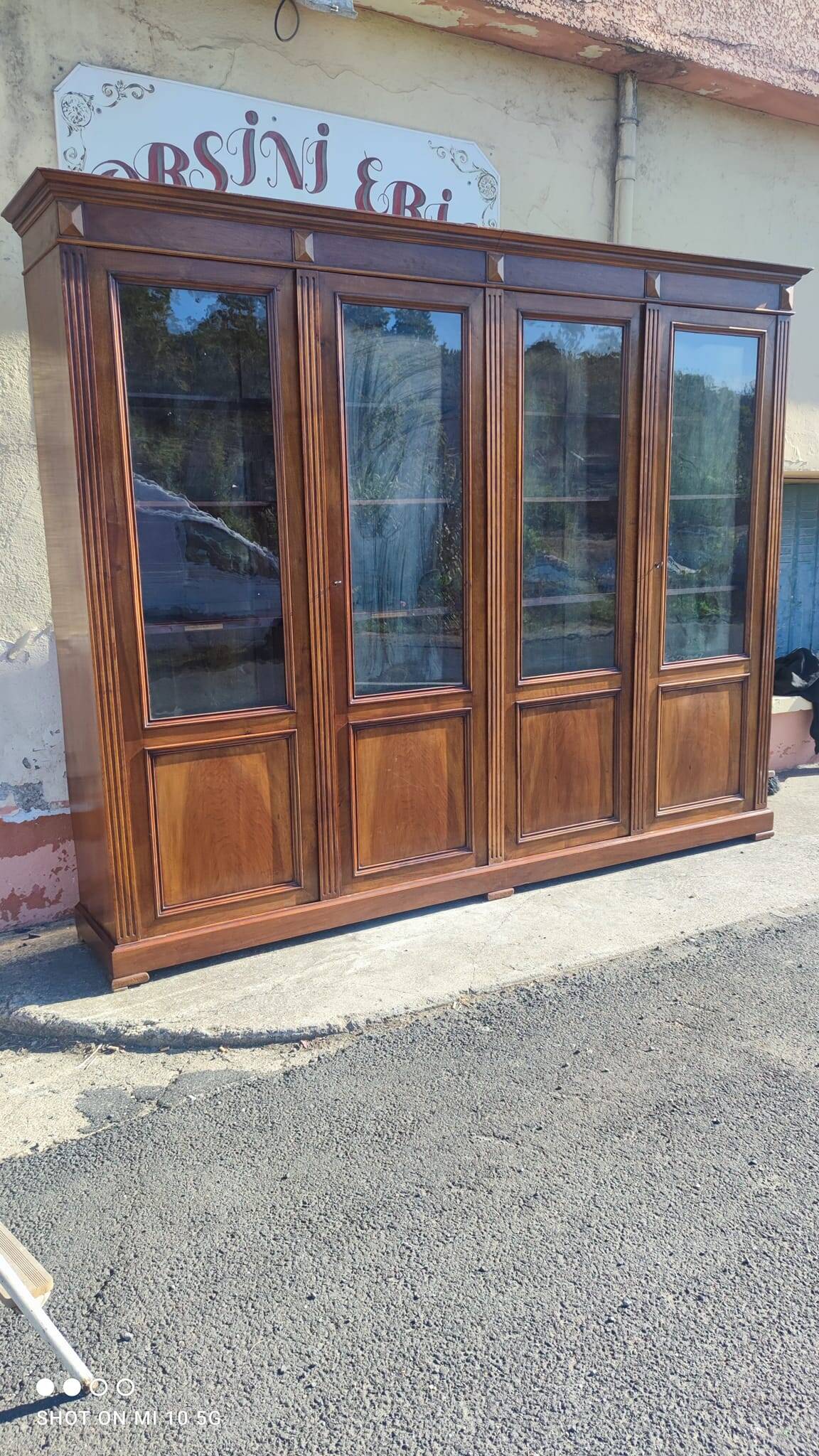 4-door bookcase in solid walnut circa 1880