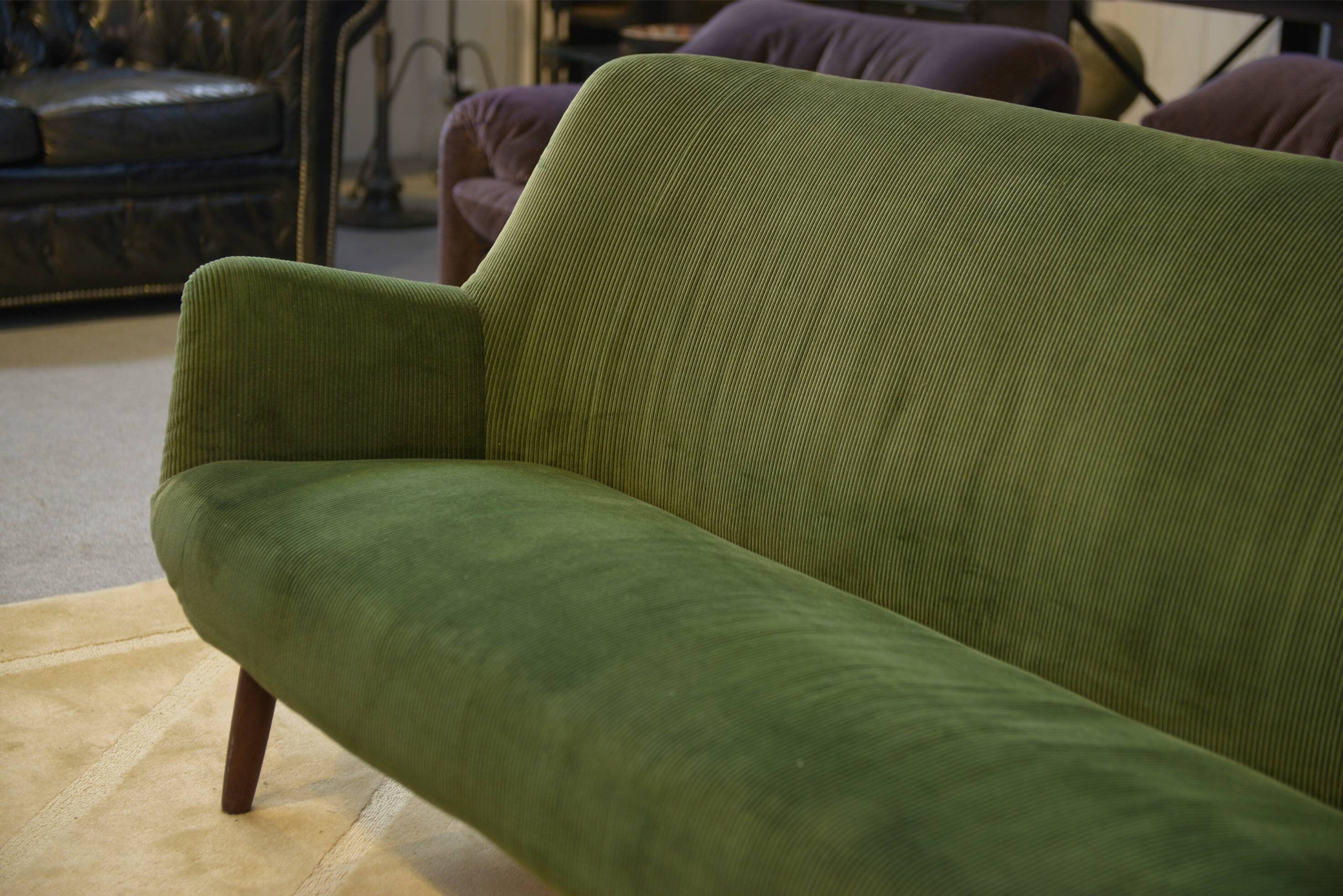 Green velvet canapé 1960s