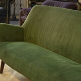 Green velvet canapé 1960s