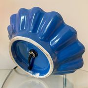Lampe coquillage en céramique bleue