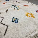 Tapis azilal blanc coloré - 210x140cm