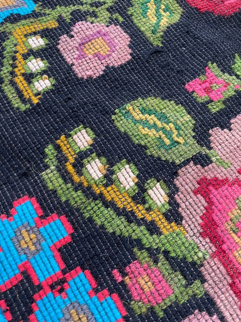 Romanian floral rug with beautiful design made by hand in wool