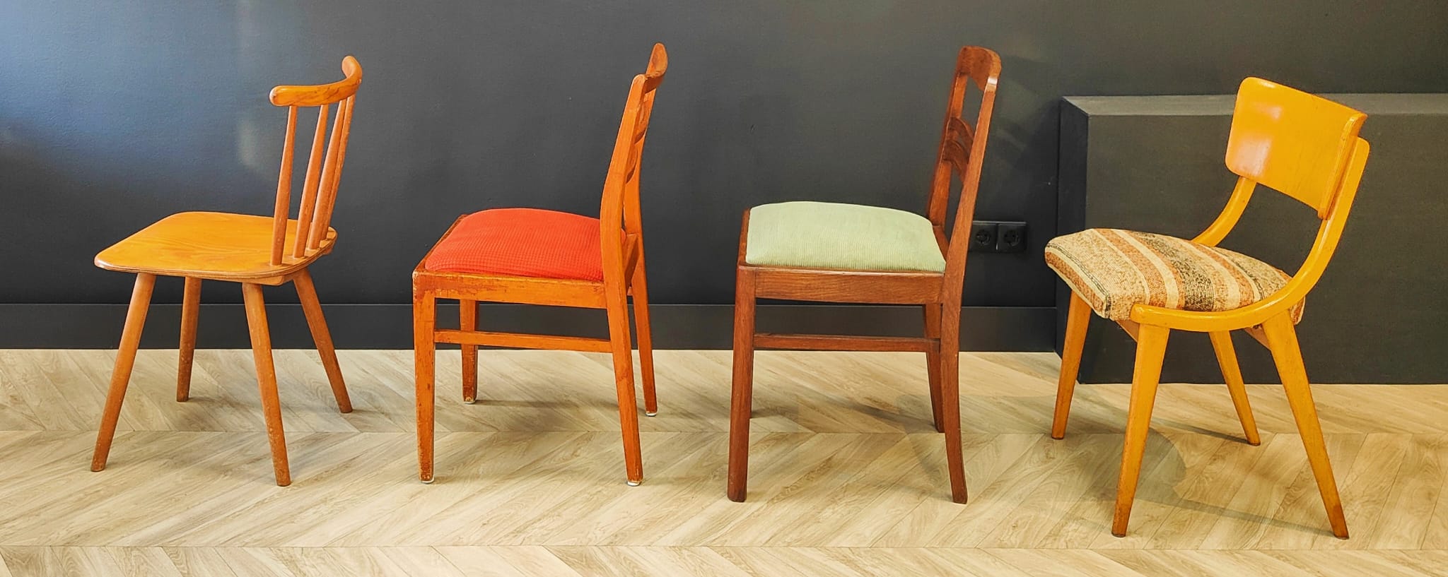 Four mid century chairs | vintage - set of 4 dining chairs