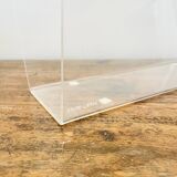 Superb magazine rack in plexiglass and brass by David Lange