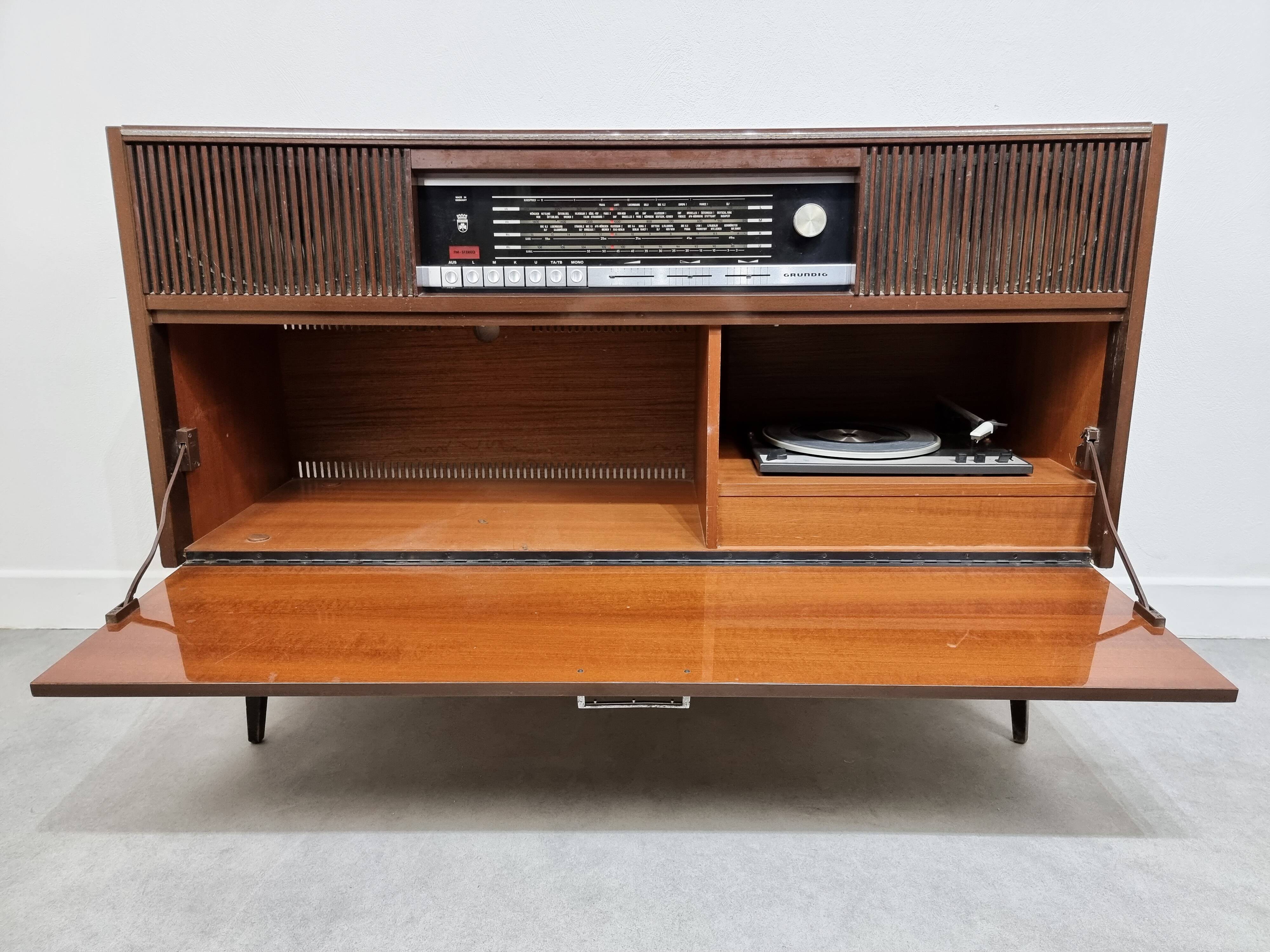 Enfilade hifi Grundig 1960