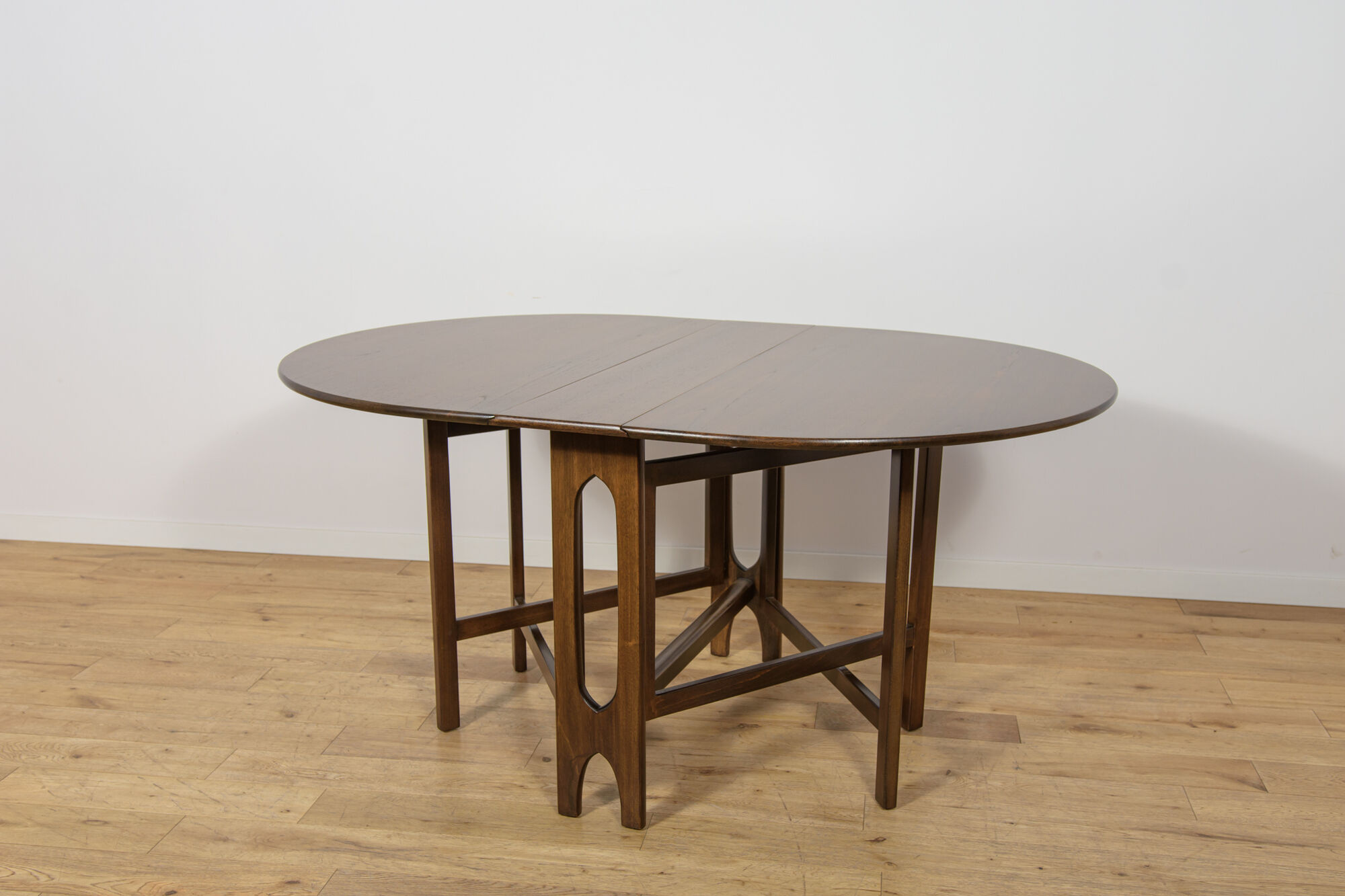 Mid-Century Teak Extending Dining Table from Jentique, United Kingdom, 1960s