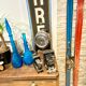 Paire de ski vintage en bois