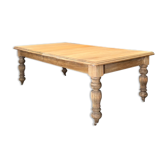 English table in solid oak