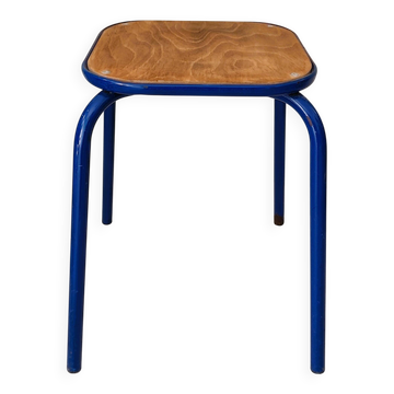 Low school stool