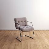 Storm armchair, Airborne