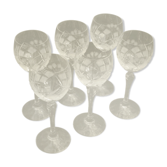 6 verres à pied en cristal taillé