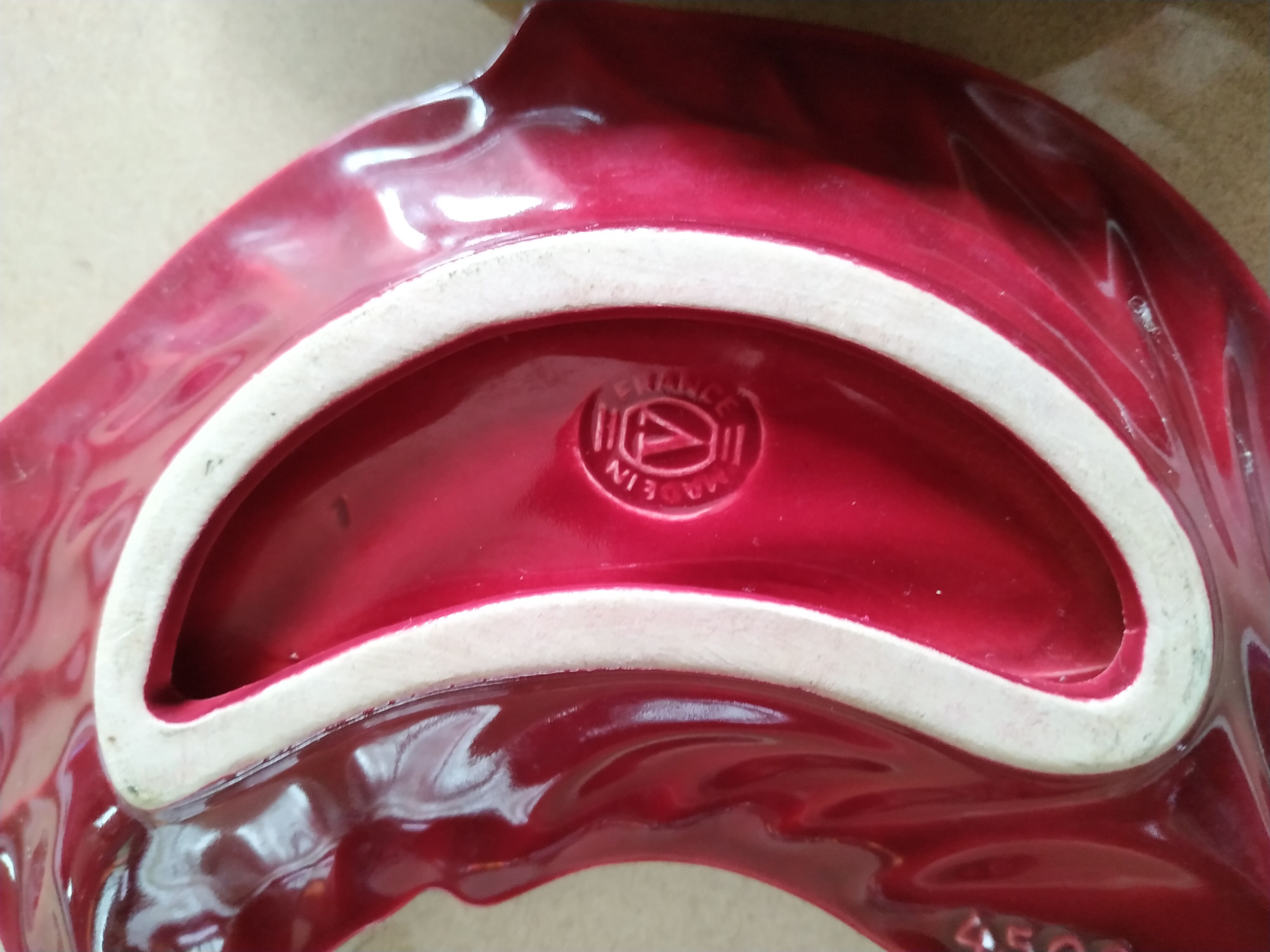 Lot of 3 service cups red and gold verceram