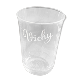 Vichy curist glass graduated in his leather and straw bag