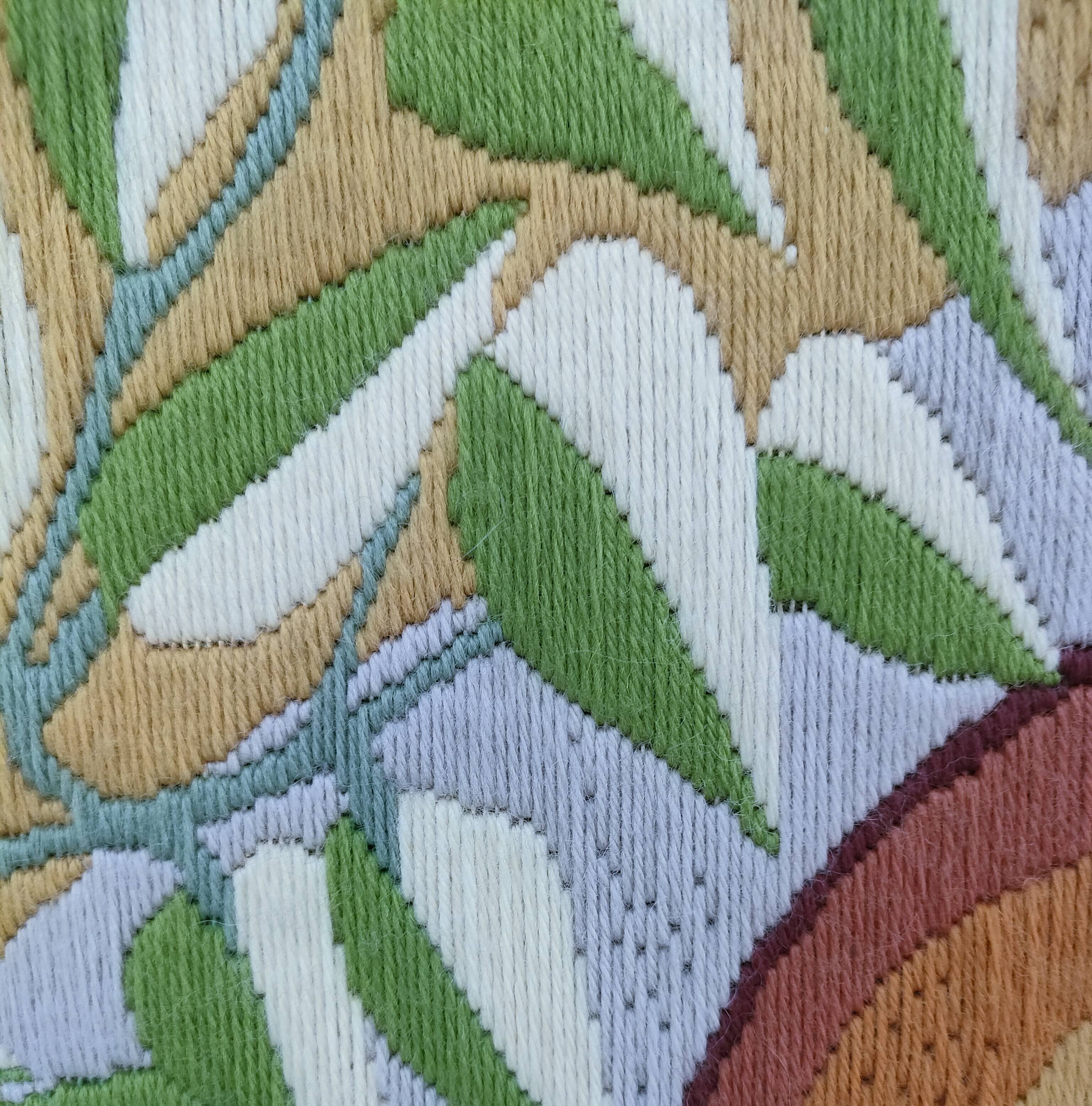 Tapestry with demijohn foliage decor from the 70s