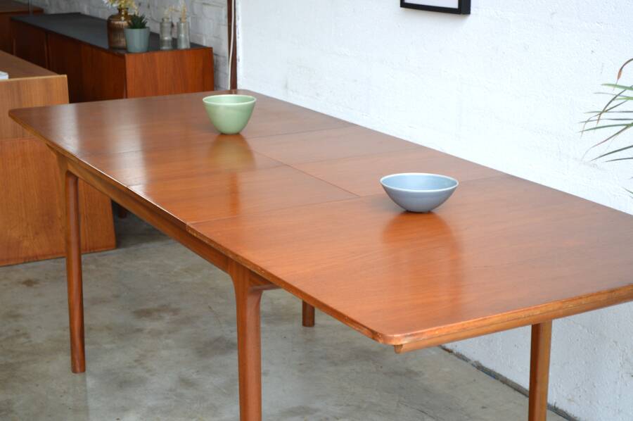 McIntosh table – double butterfly extensions