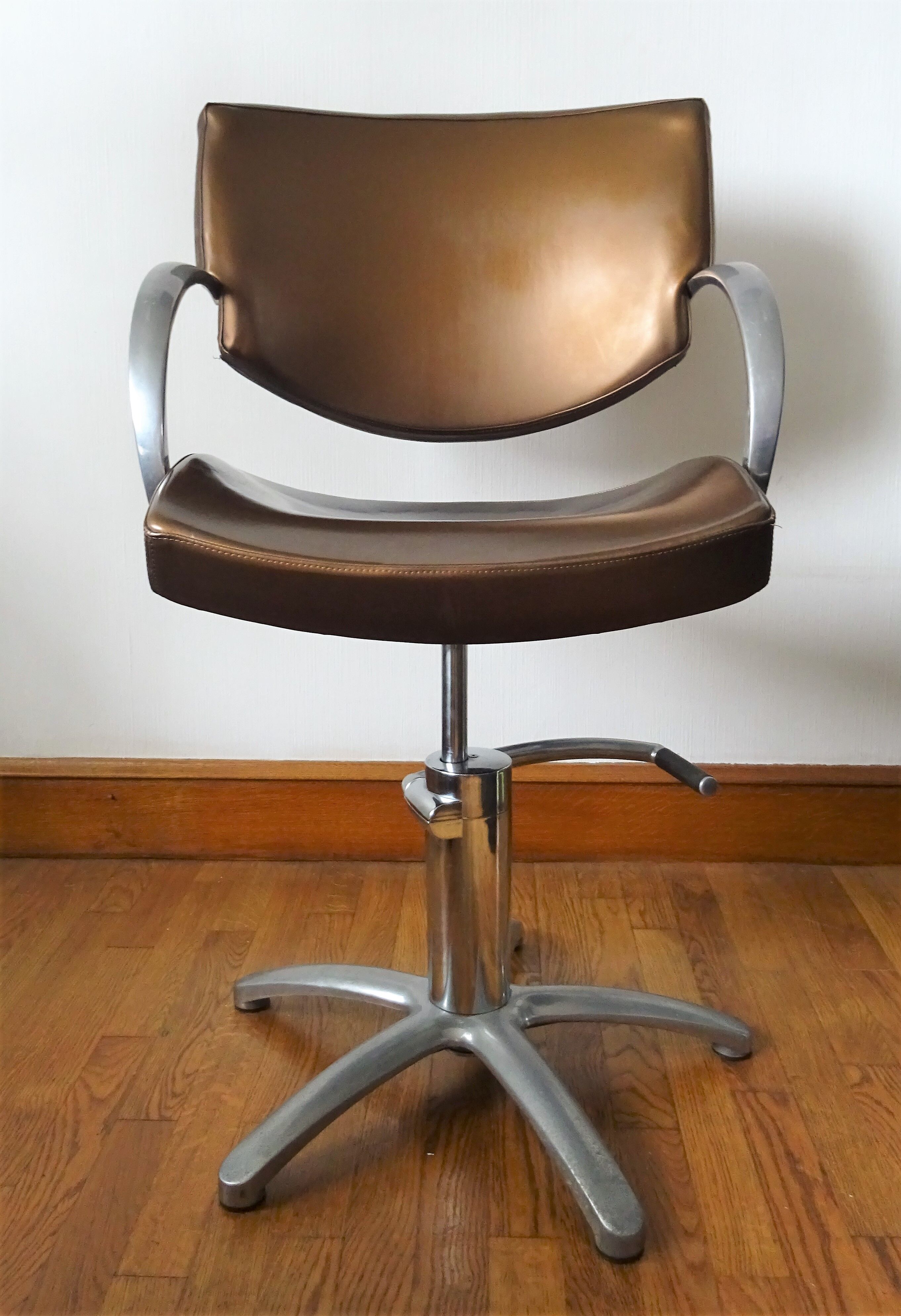 Barber hairdresser's chair