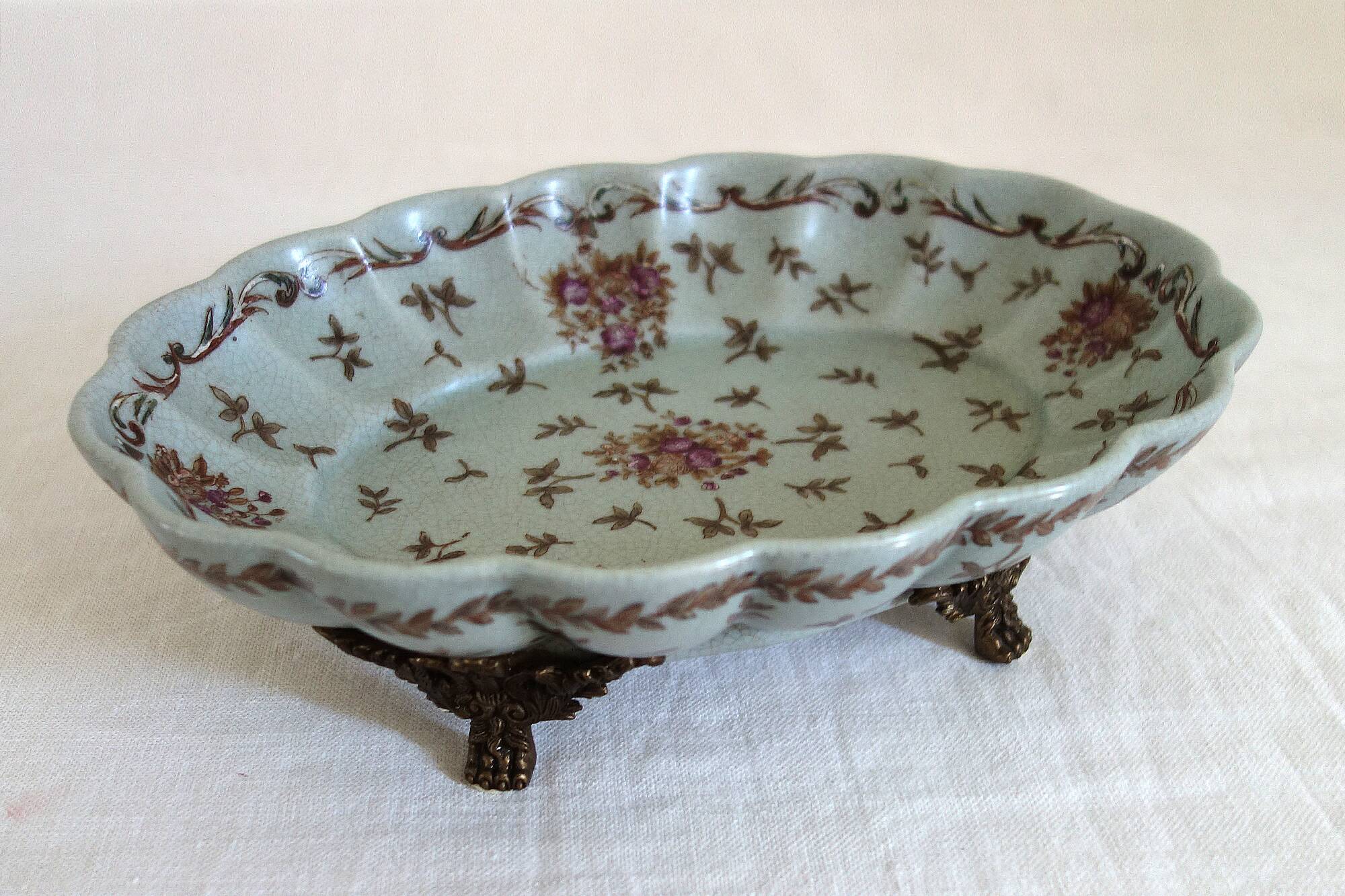 Empty pocket bowl in porcelain G & C Interiors Denmark