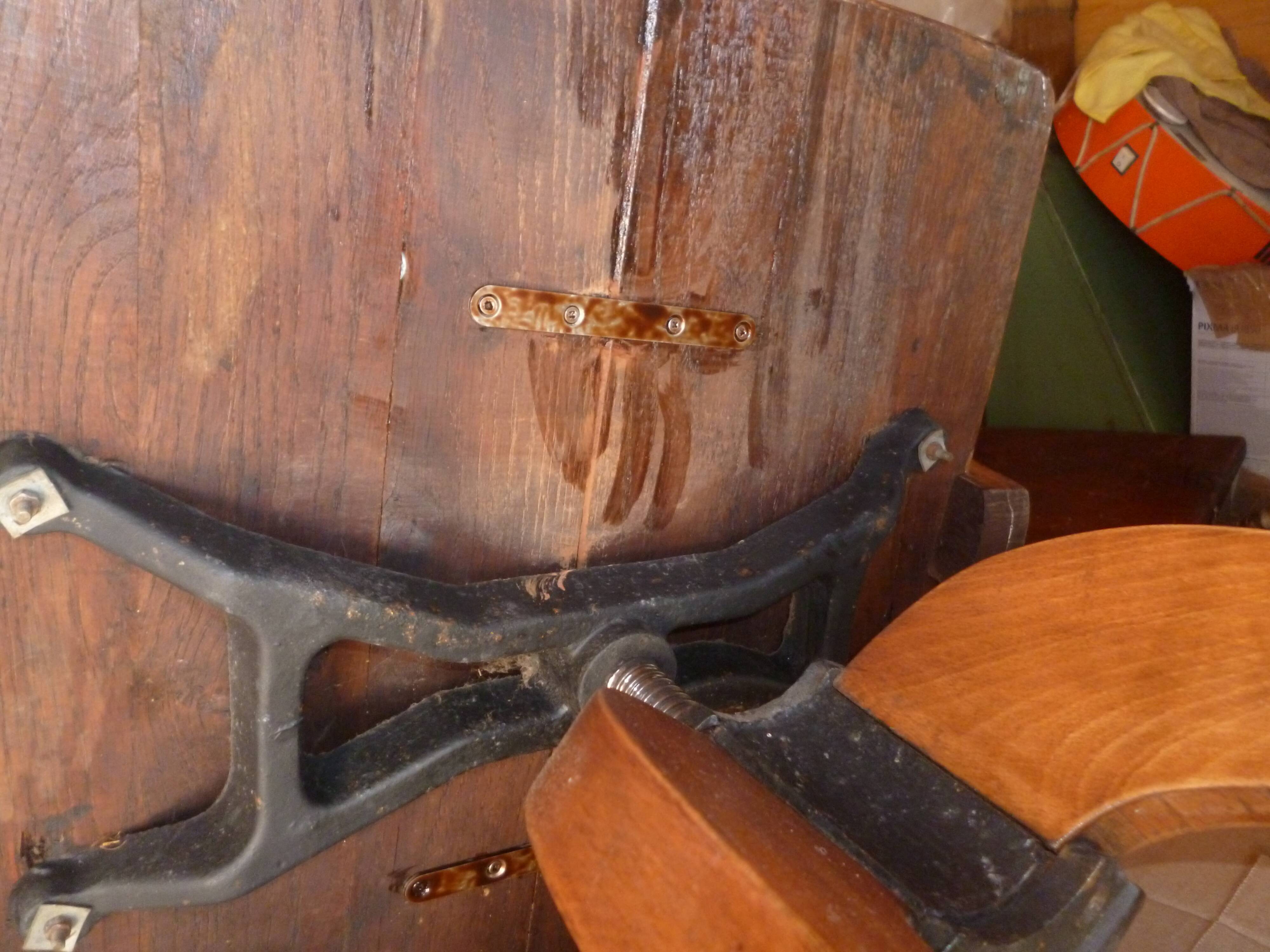 American Swivel Oak Office Chair