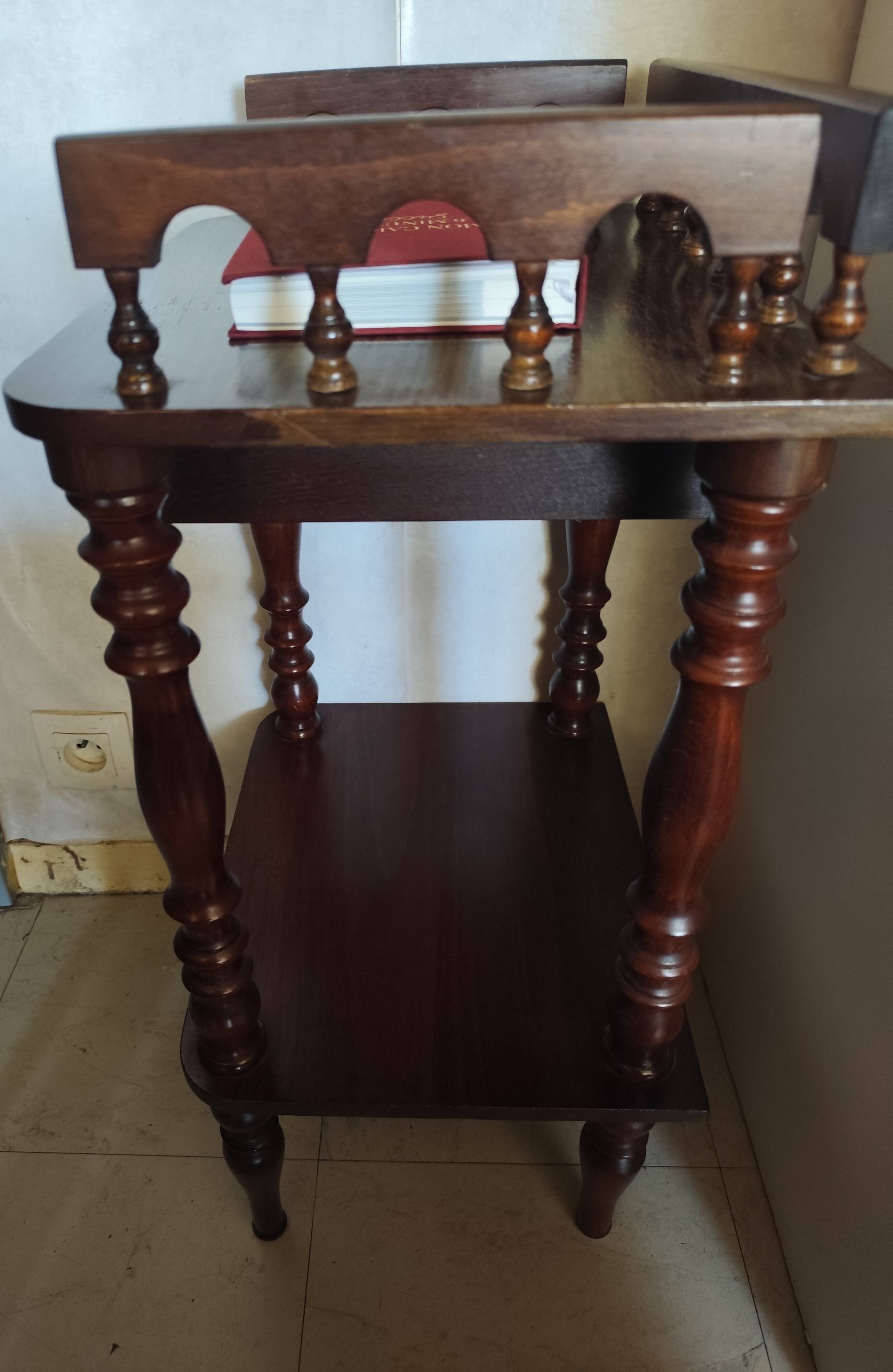 Bedside table