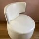Fauteuil cuir blanc, Chateau d'Ax, parfait état