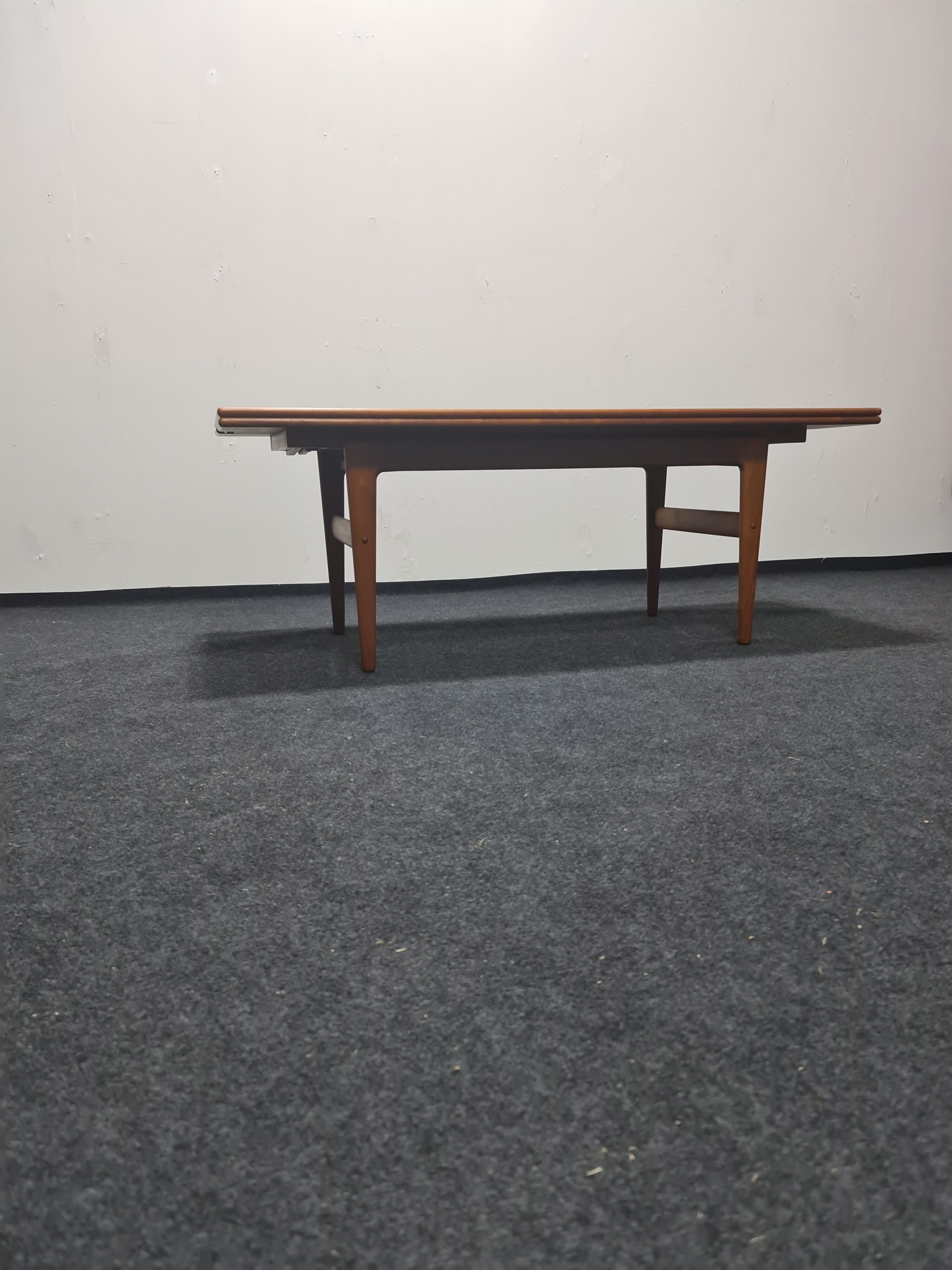 Danish adjustable teak coffee table, Kai Kristiansen