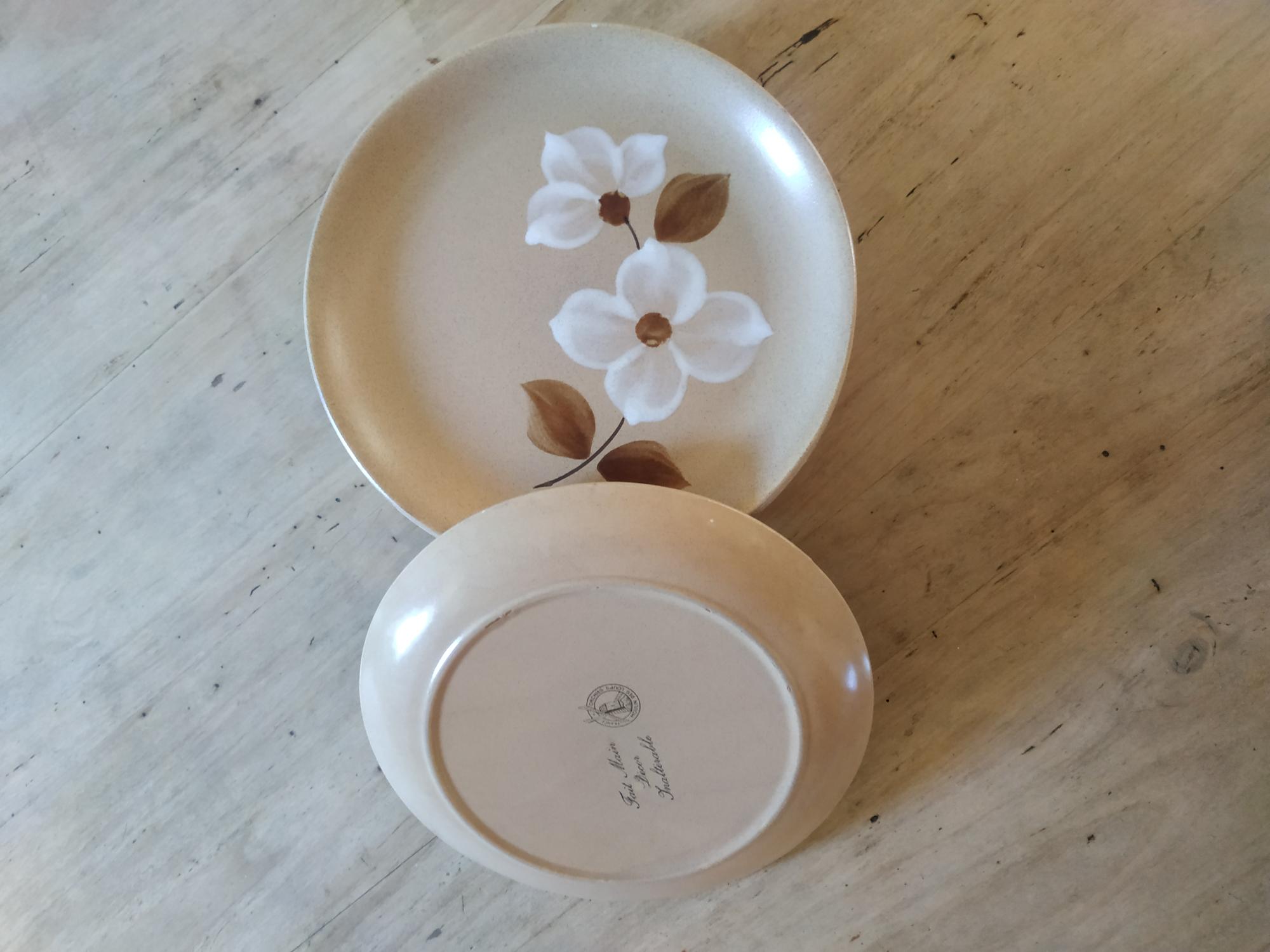 Set of 9 vintage stoneware dessert plates