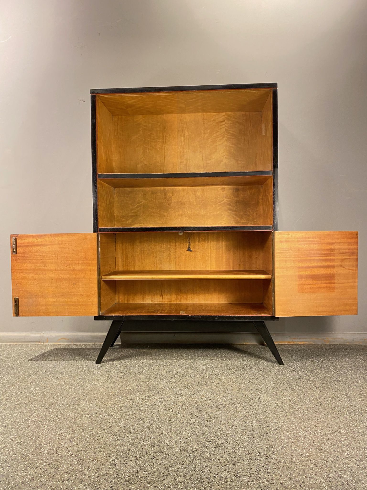 Bibliothèque plaquée noyer vintage, années 1960