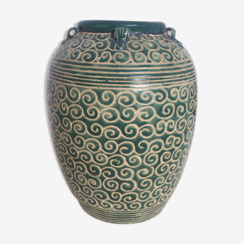 Enamelled ceramic vase with handcrafted decoration