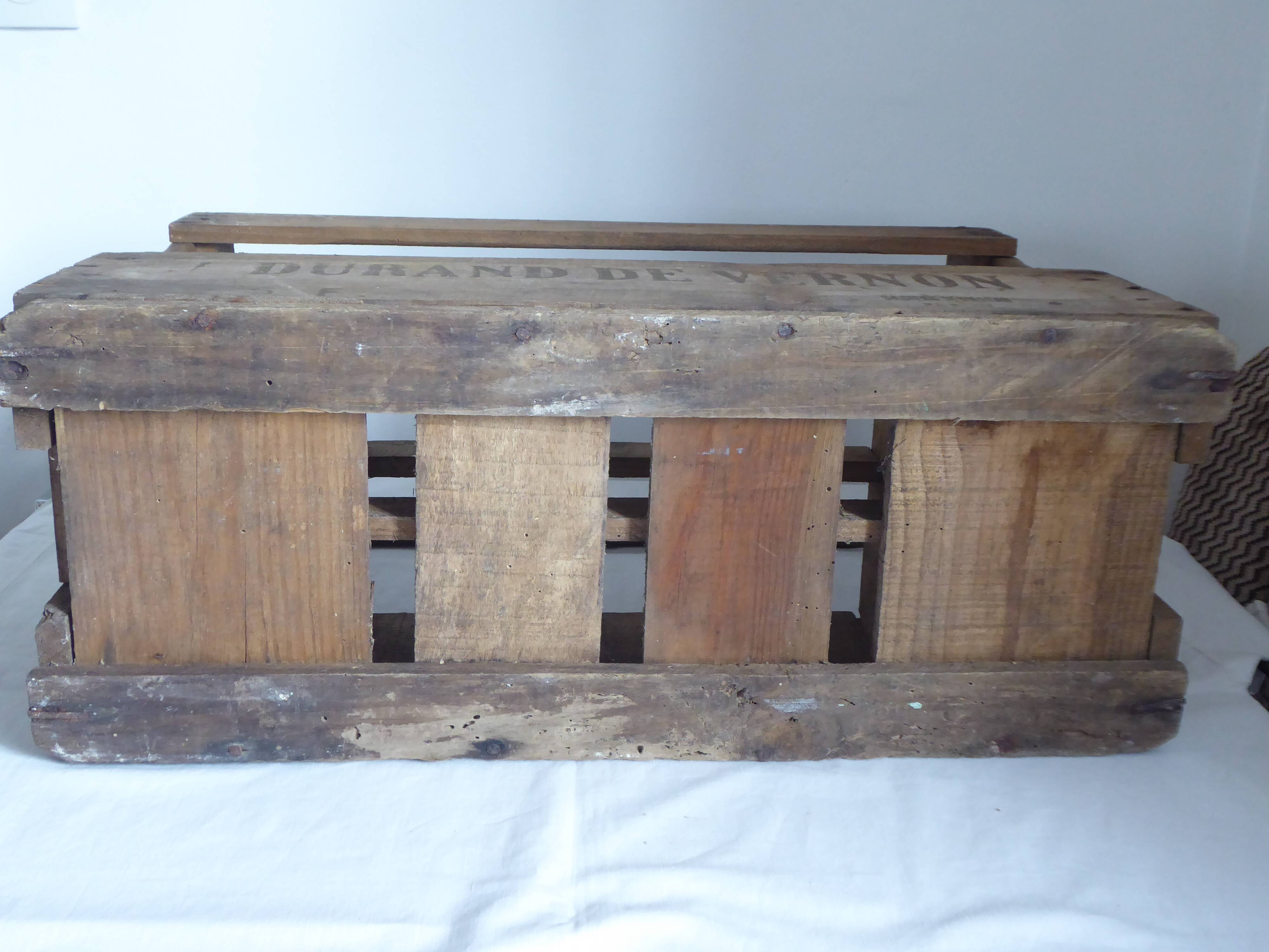 Wooden bottle locker