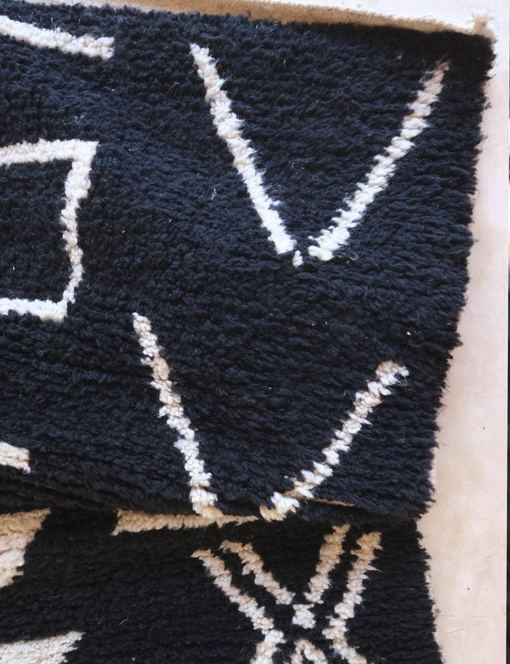 Tapis berbère noir et blanc