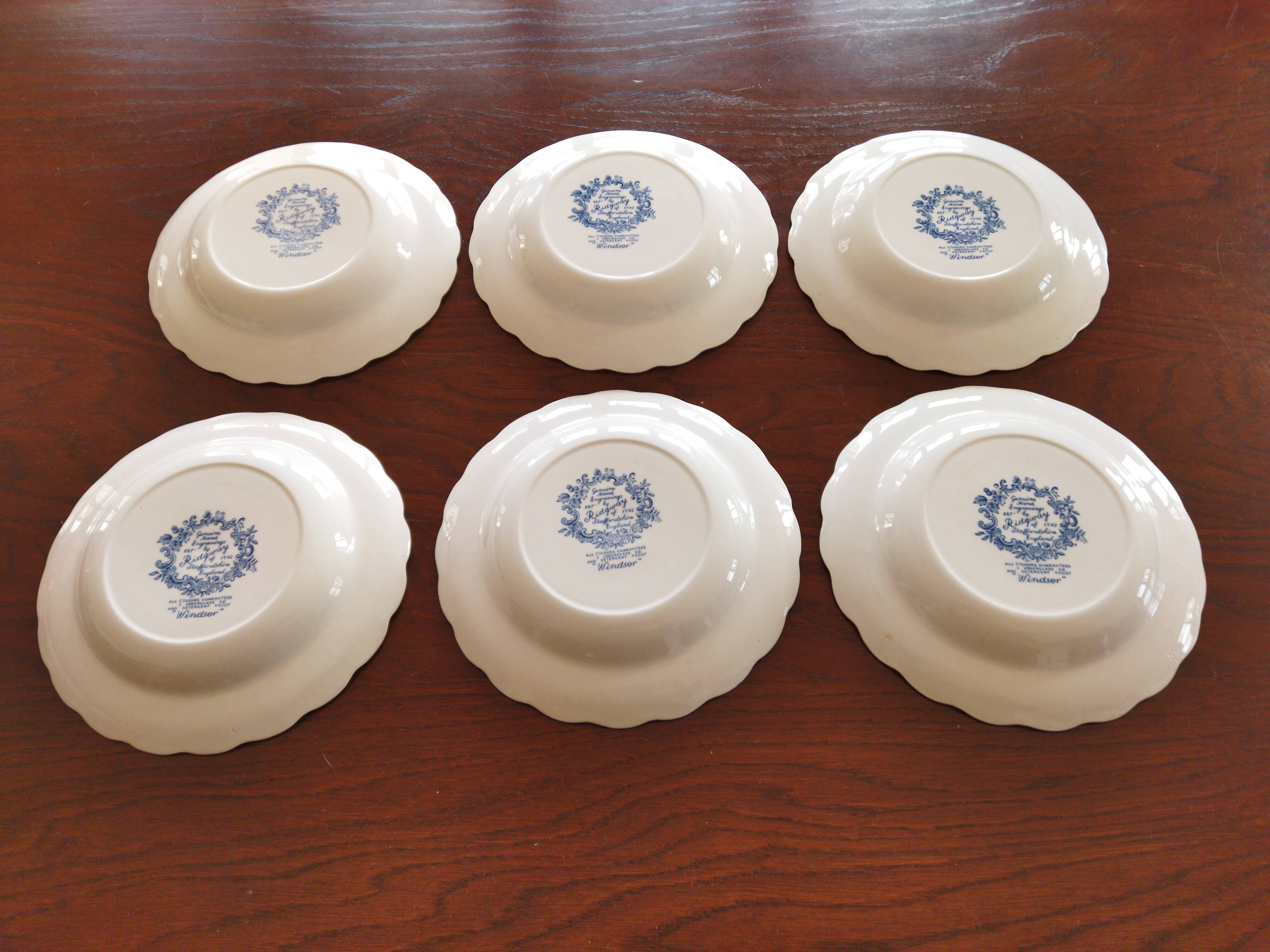 12 assiettes creuses anglaises Ridgway "Windsor" bleu