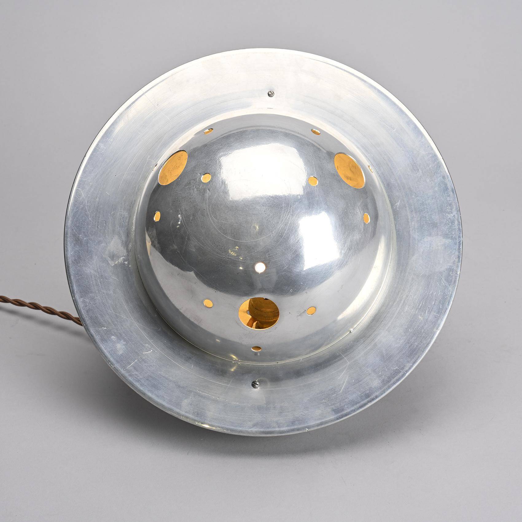 Lampe de table moderniste en aluminium, France, vers 1930