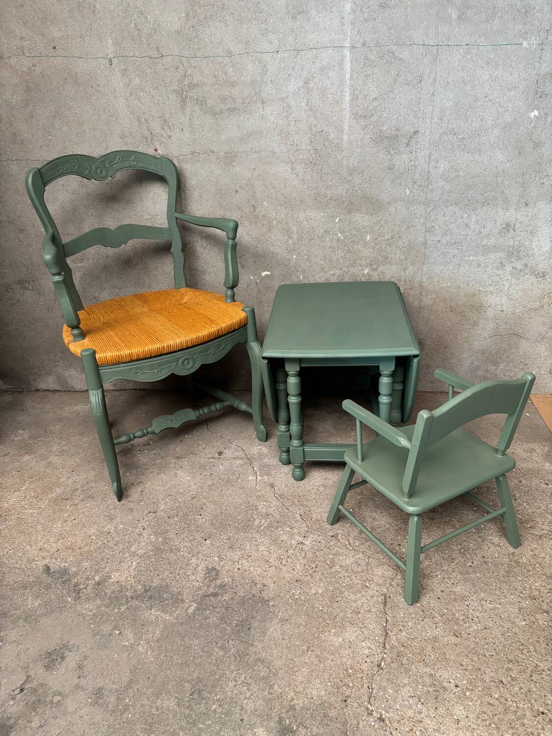Green gateleg folding coffee table