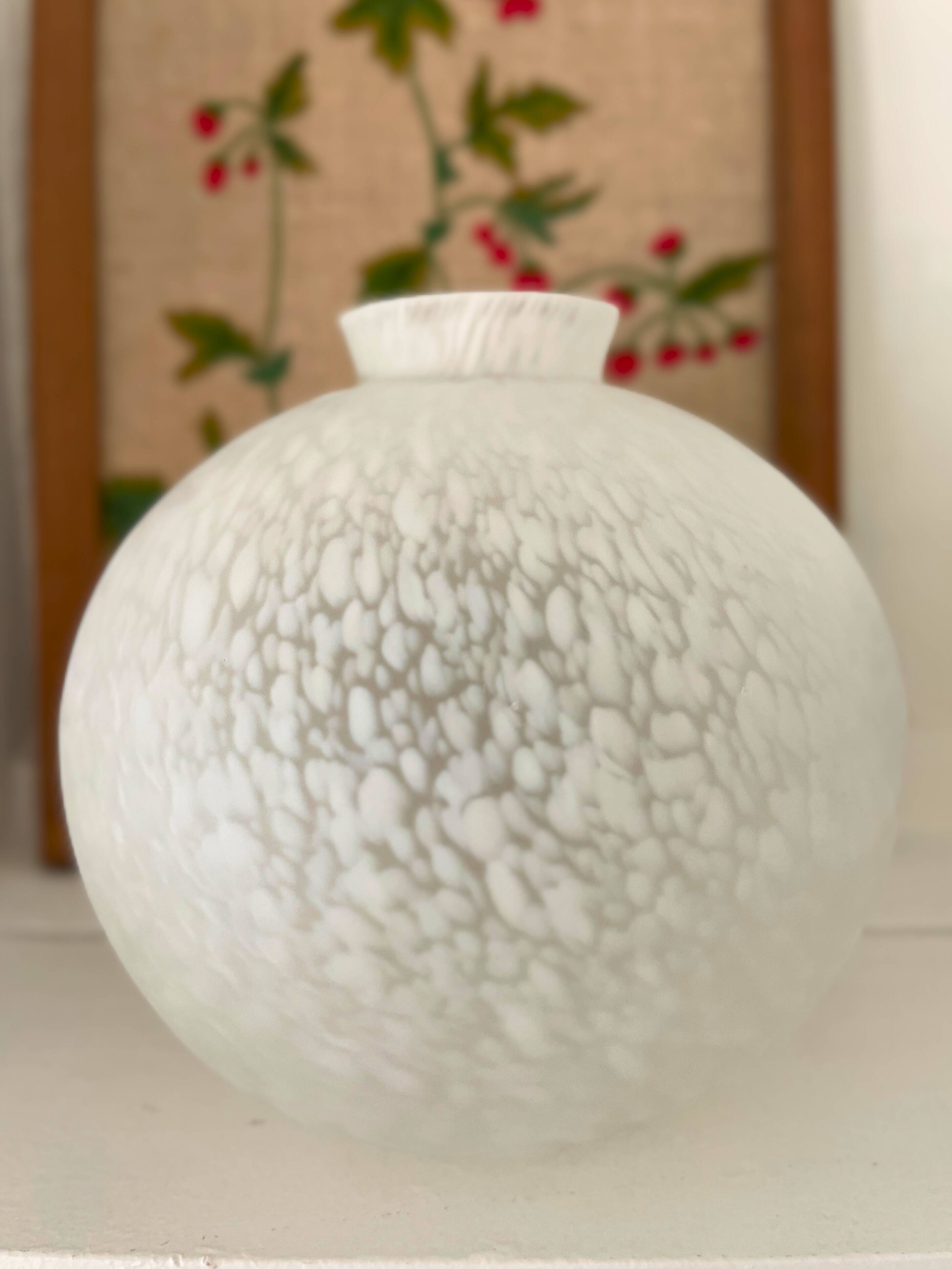 Speckled ball glass vase