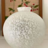 Speckled ball glass vase