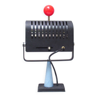 Italian post-modern wall light from the 1980s.