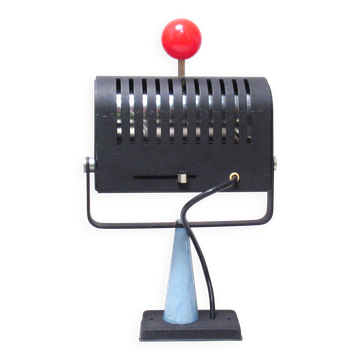 Italian post-modern wall light from the 1980s.