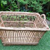 Old wicker laundry basket (61 cm)
