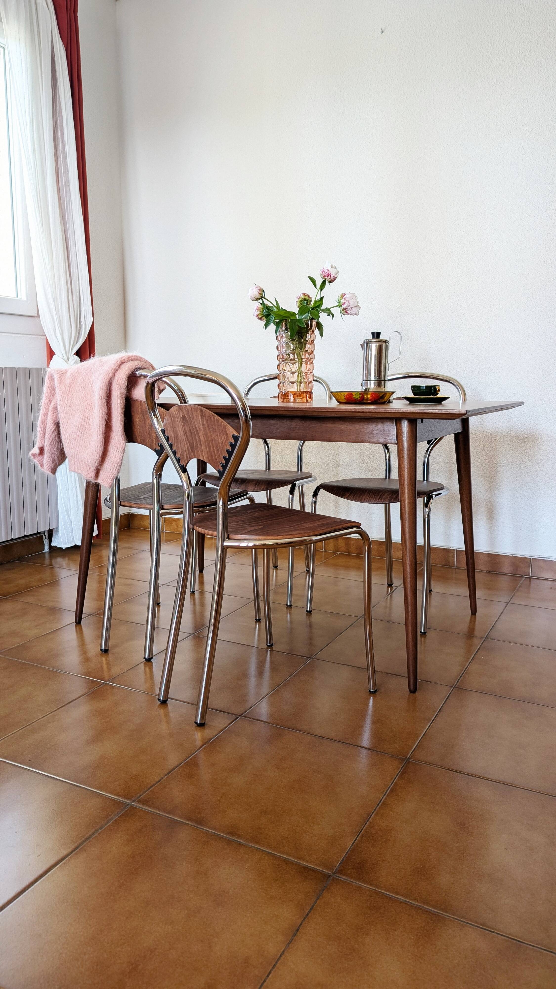 1970s Scandinavian table