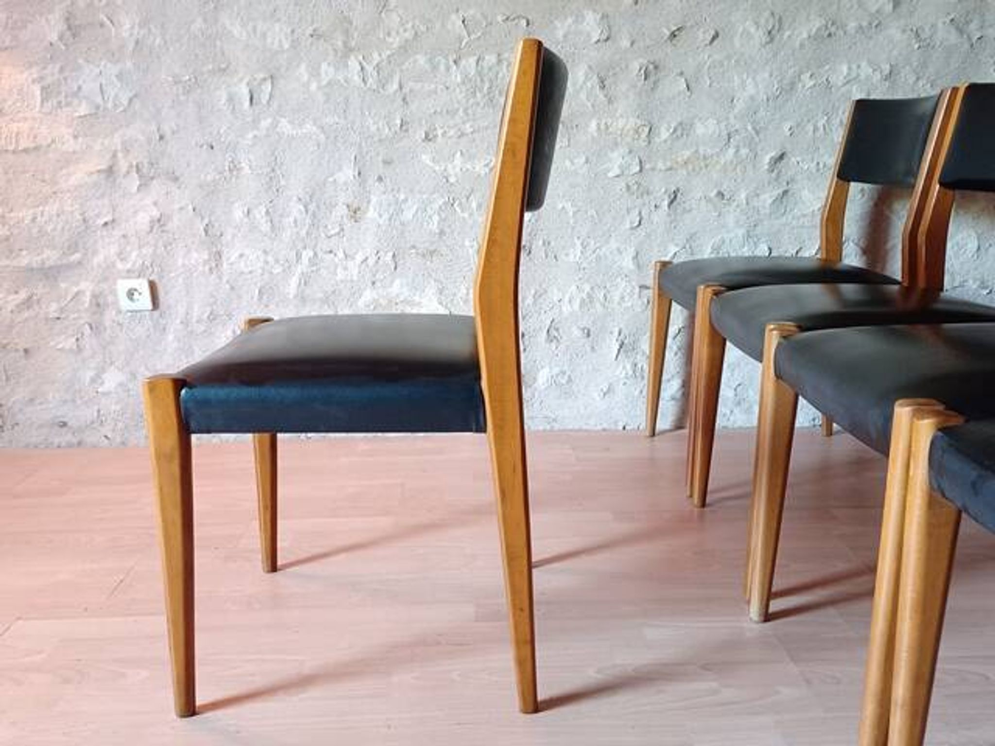 6 chaises scandinave teck et skaï vintage 1960